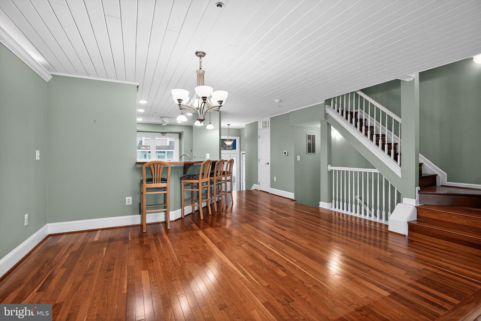 WINDWARD KEY - Residential