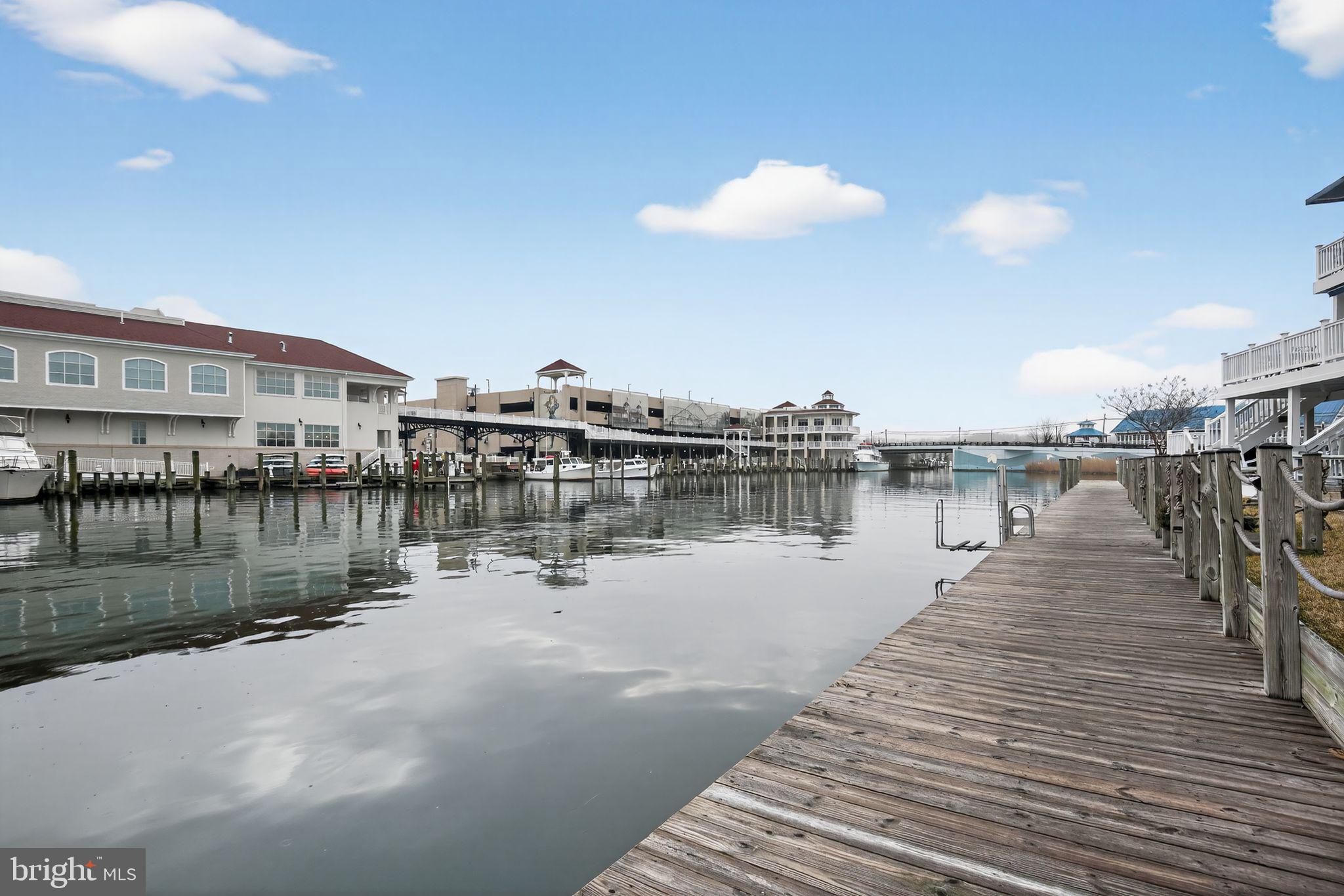 WINDWARD KEY - Residential