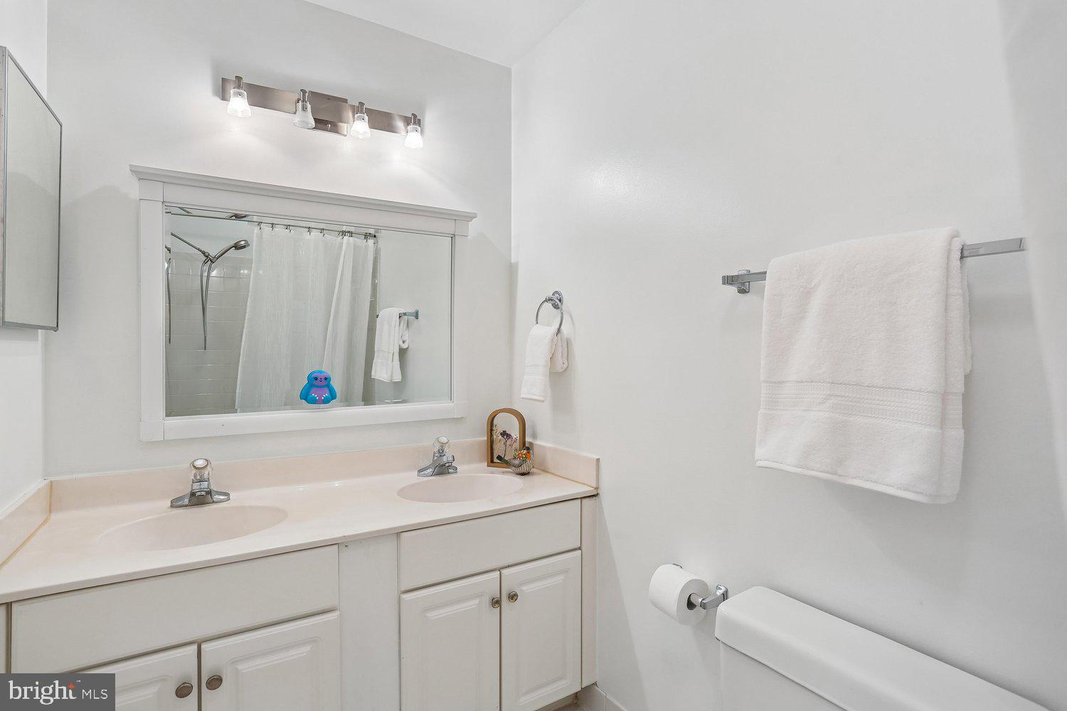 KENTLANDS - Residential