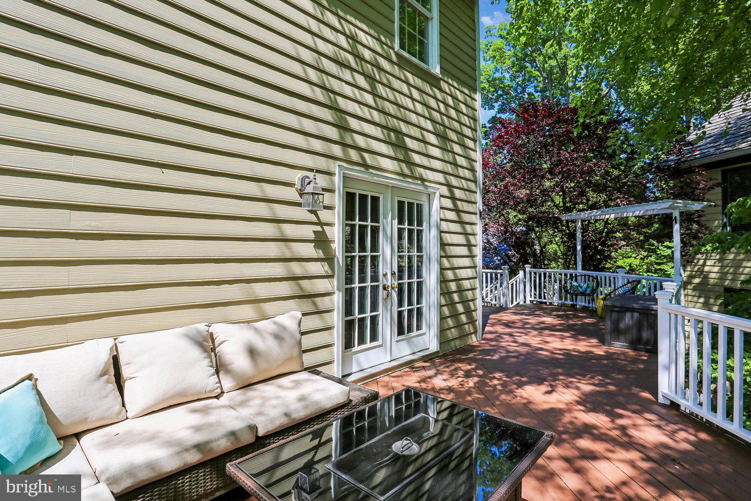 KENTLANDS - Residential