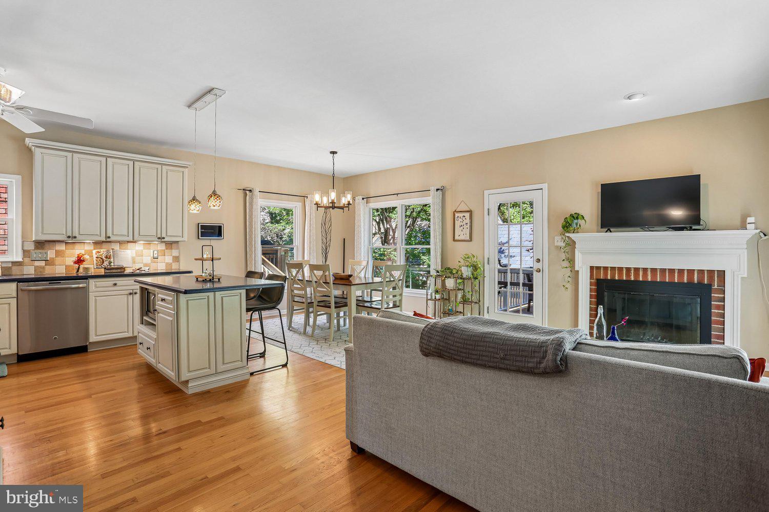 KENTLANDS - Residential