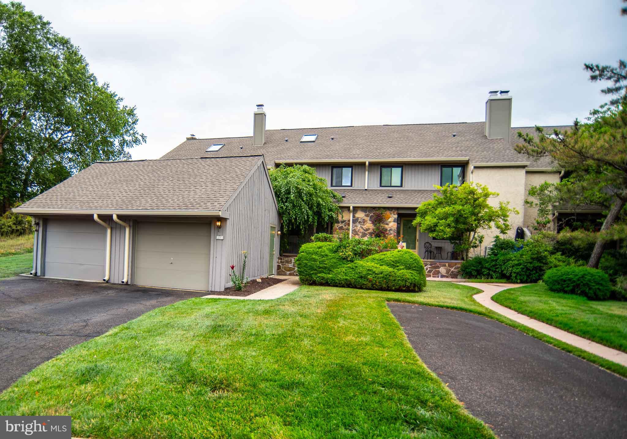 YARDLEY CORNERS - Residential