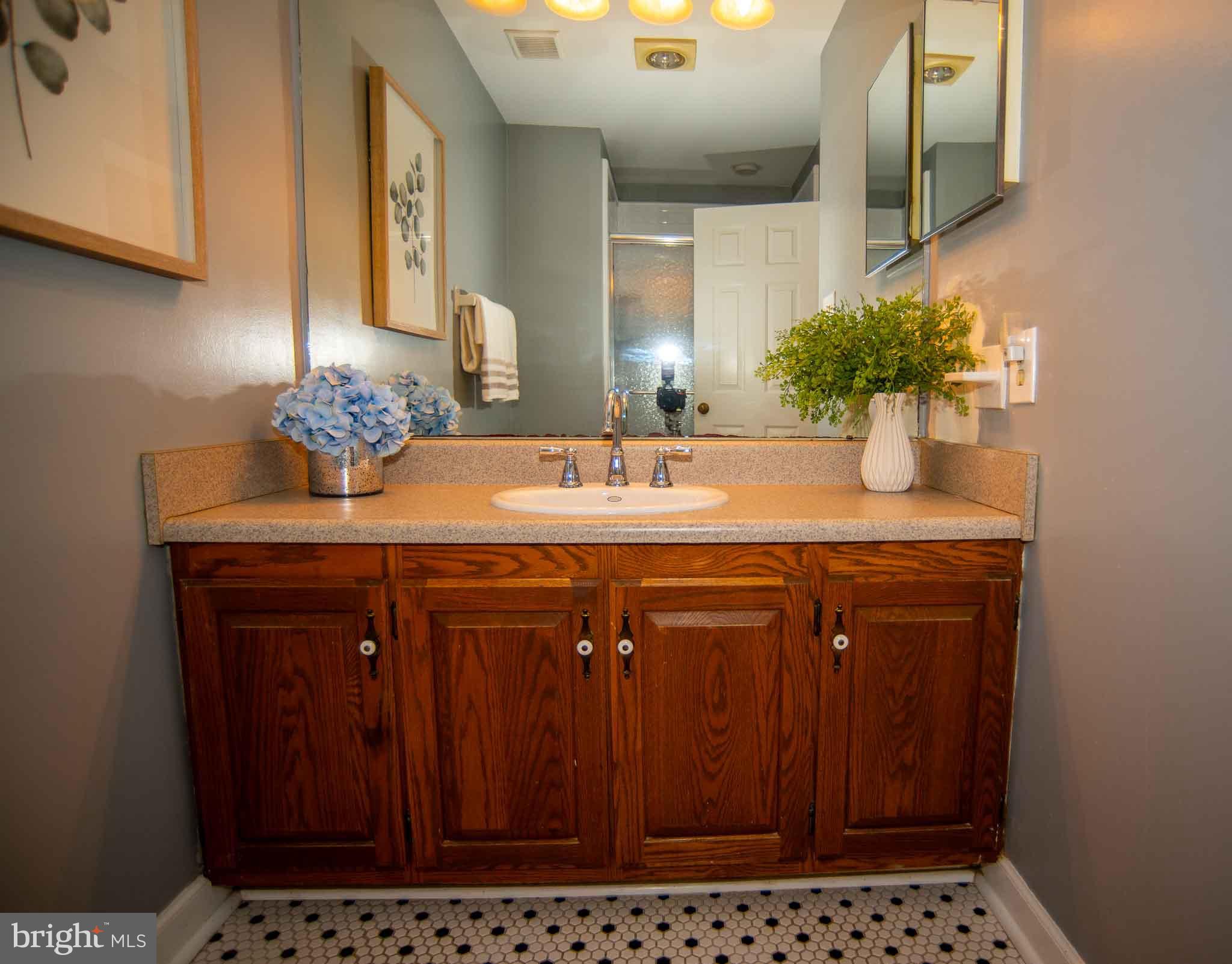YARDLEY CORNERS - Residential