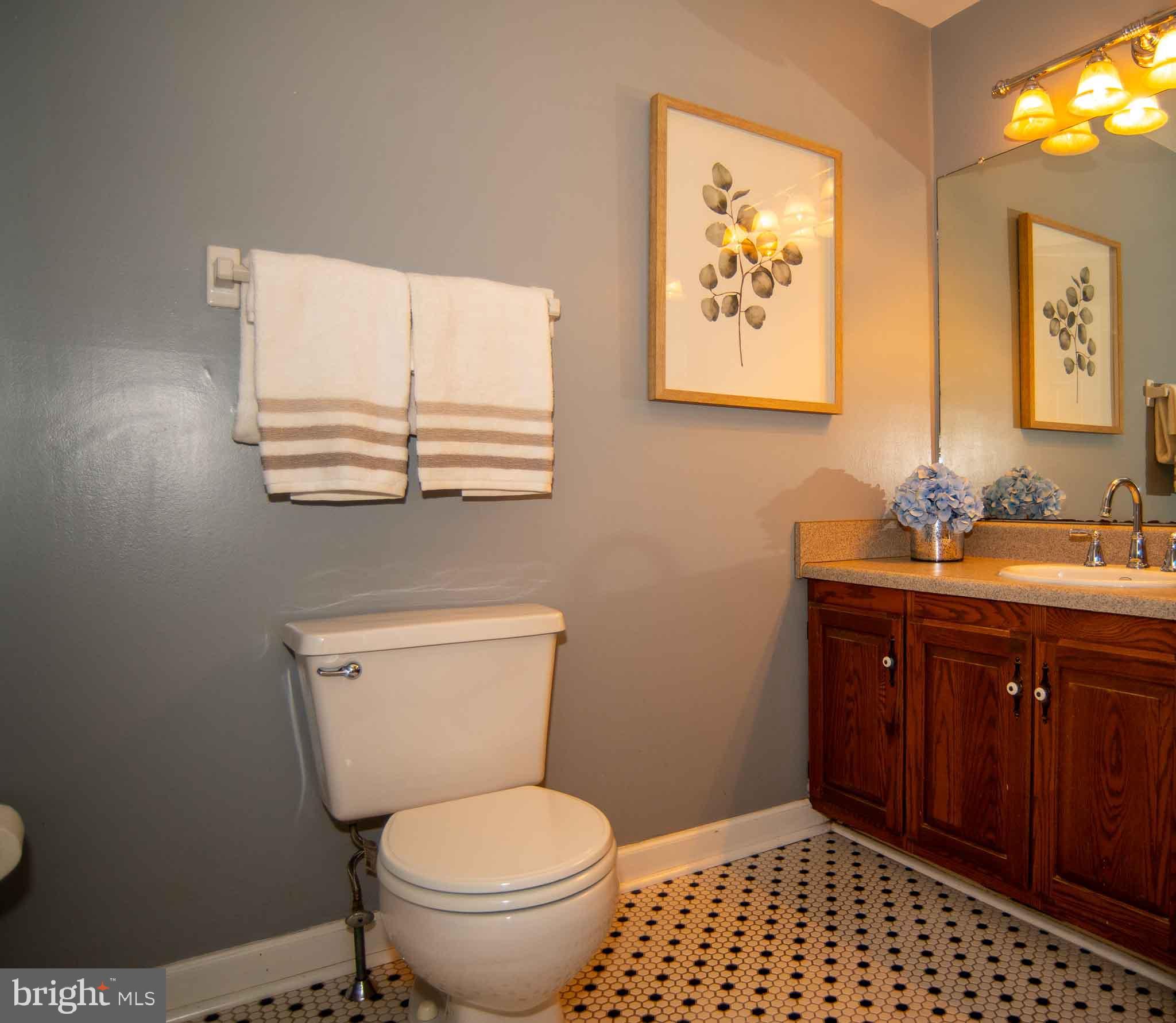 YARDLEY CORNERS - Residential