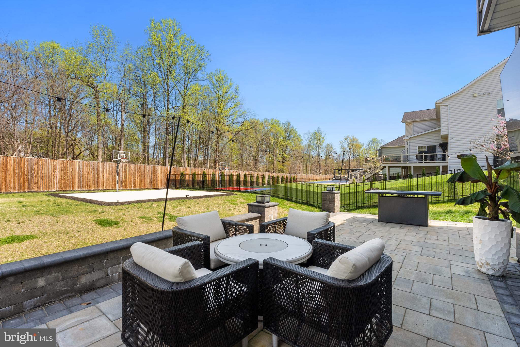 FAIRVIEW MANOR - Residential