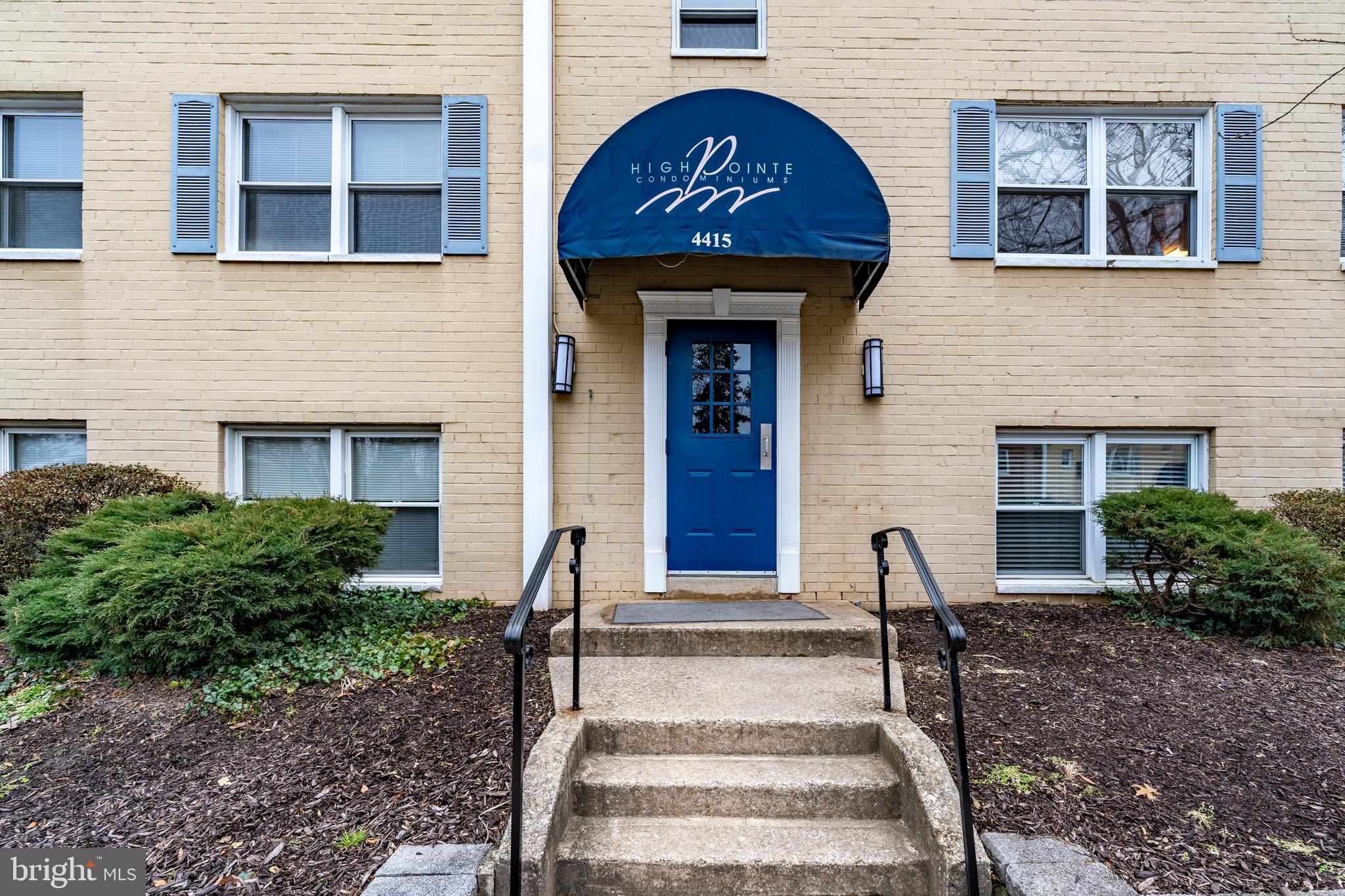 Totally updated condo in 2007! Kitchen with stainless appliances and ceramic floor, bath with ceramic floor and tile, wood floors throughout, replacement windows, updated furnace and AC, and six panel doors. Spotless, move in condition -  Light, bright and conveniently located. Walking distance to The Avenue - city life! Shopping center! Restaurants ... 83 and public transportation-Condo includes pool and exercise room and water
