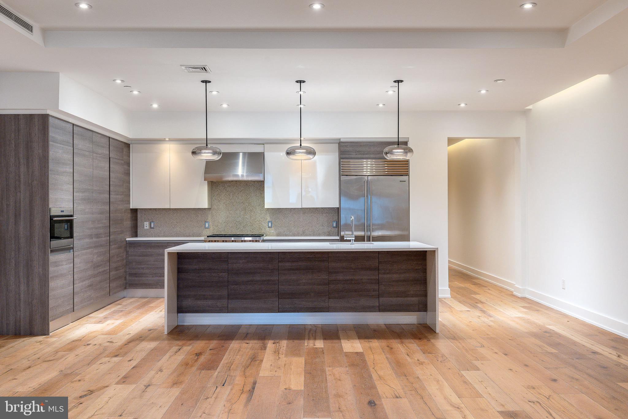 WASHINGTON SQ - Residential