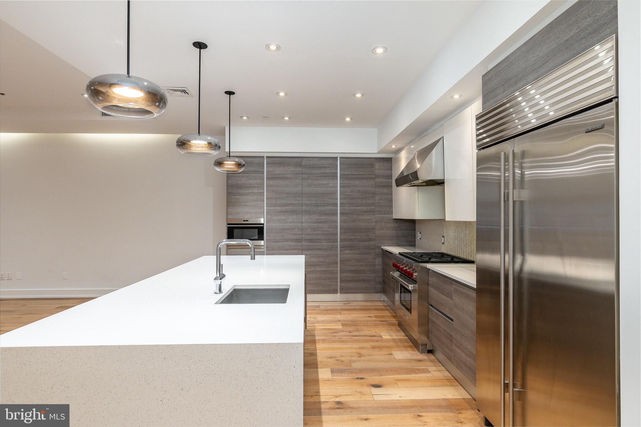 WASHINGTON SQ - Residential