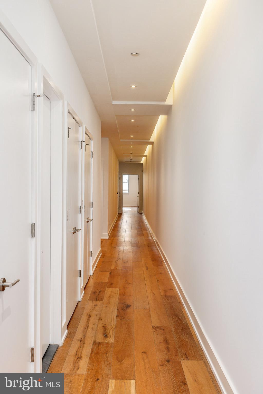 WASHINGTON SQ - Residential