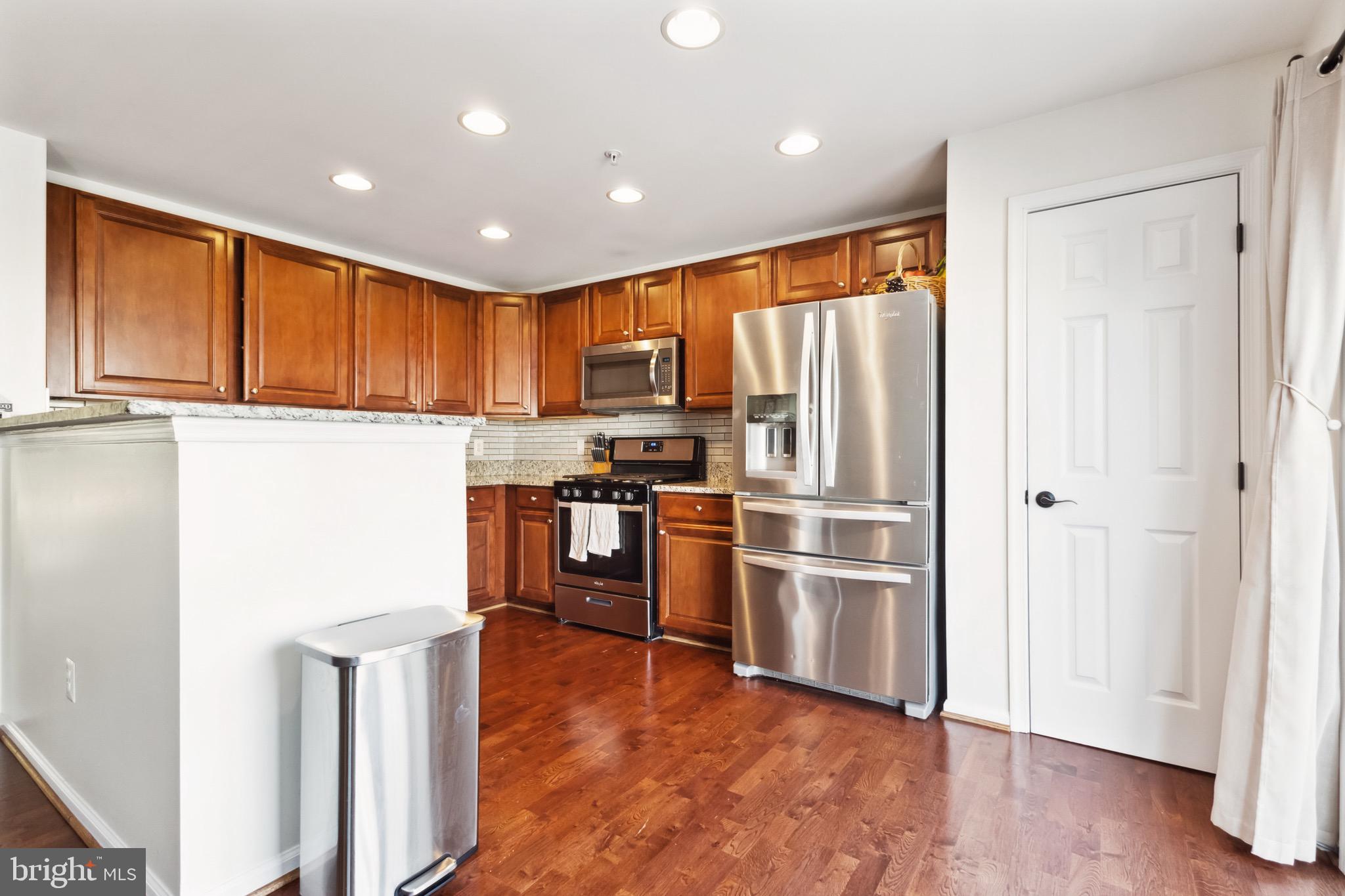 AMBER SPRING CONDOMINIUMS - Residential