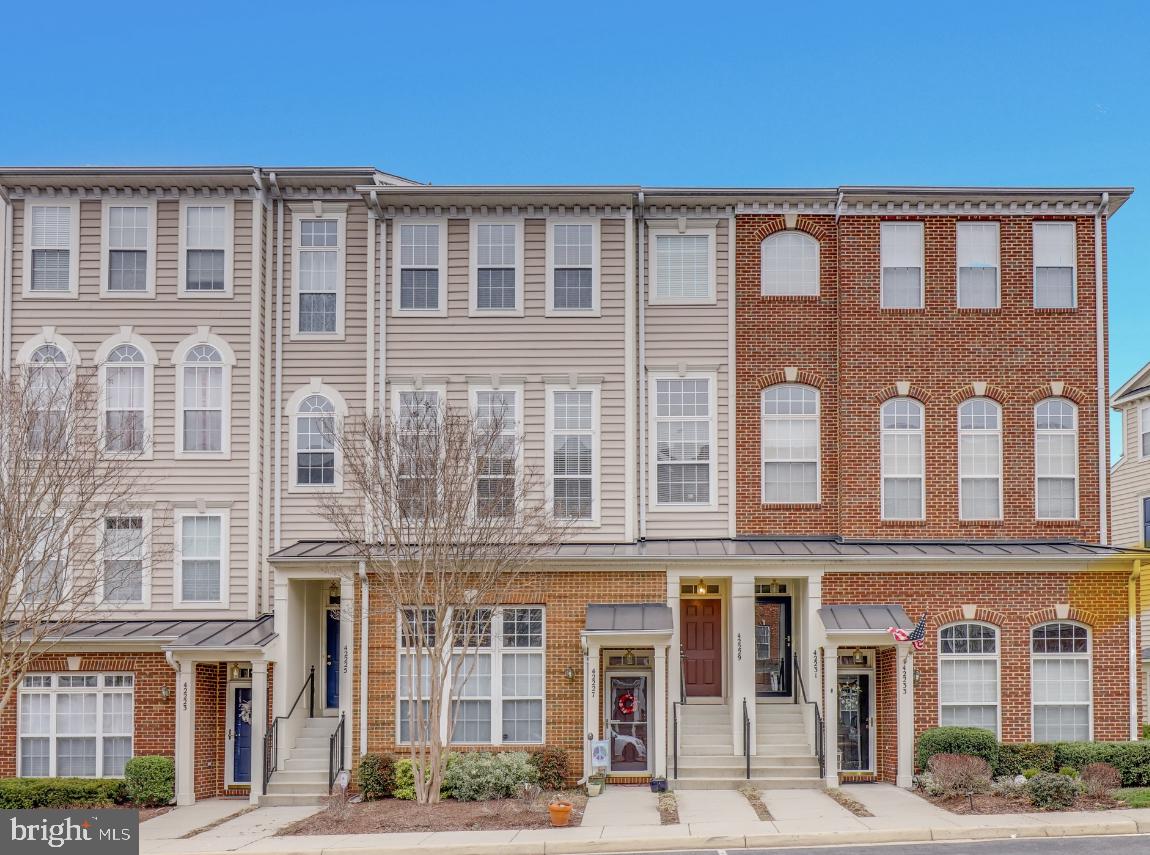 AMBER SPRING CONDOMINIUMS - Residential