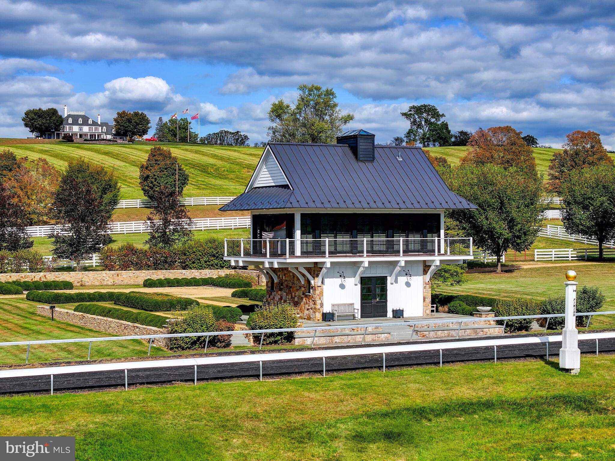 WORTHINGTON VALLEY - Farm