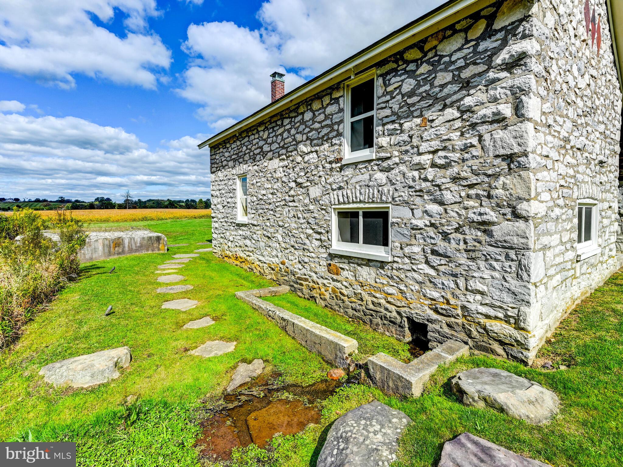 WORTHINGTON VALLEY - Farm