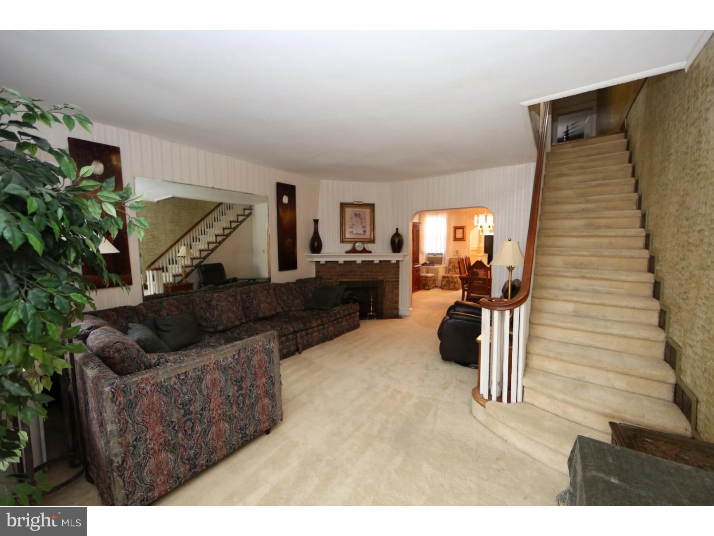 WEST OAK LANE - Residential