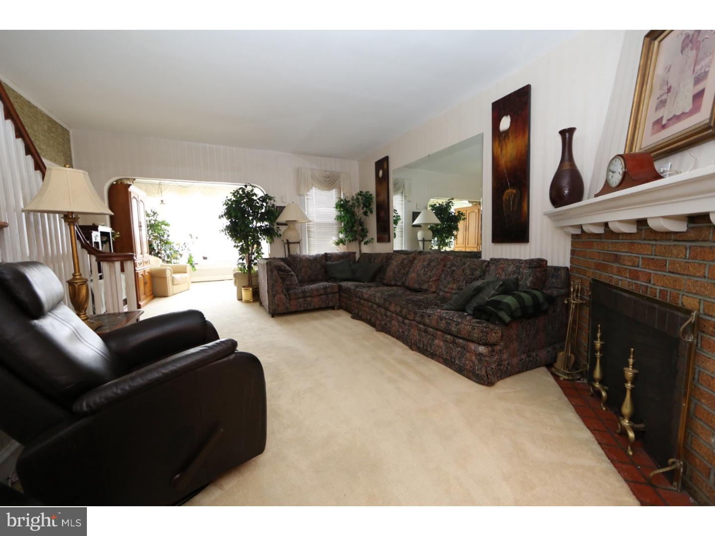 WEST OAK LANE - Residential