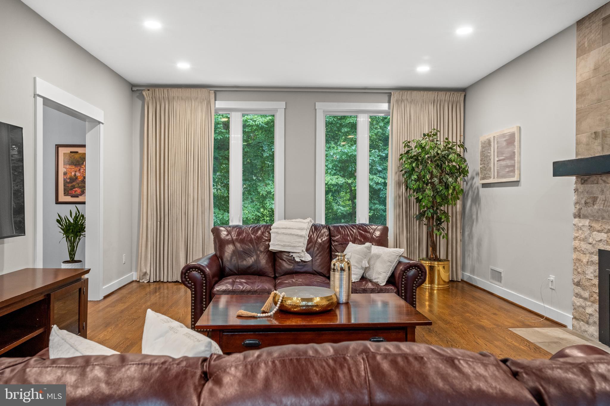 CHAIN BRIDGE FOREST - Residential