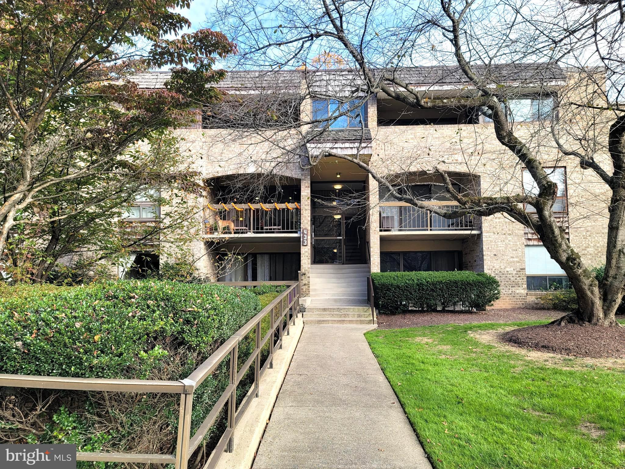 HYDE PARK - Residential