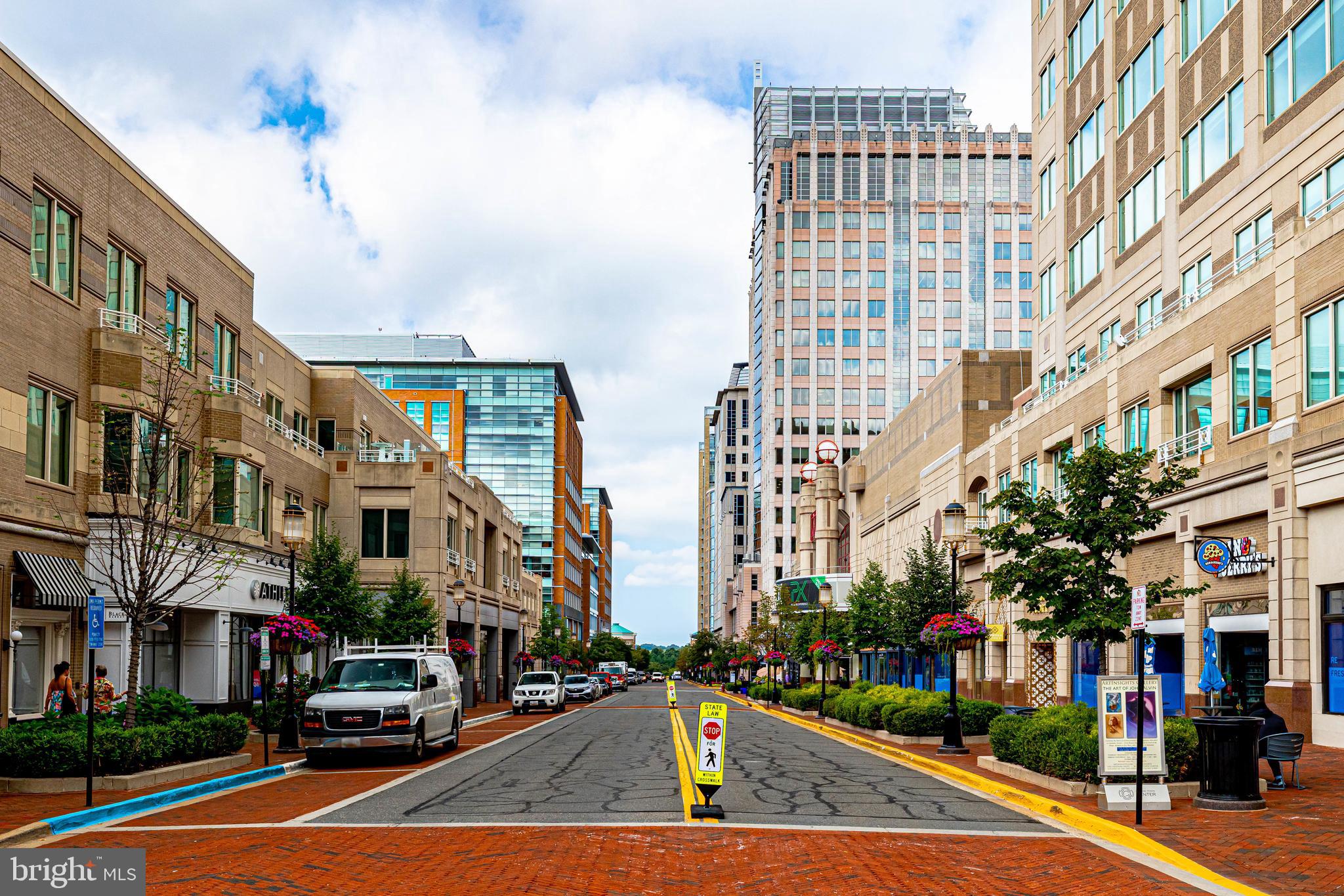 RESTON - Residential