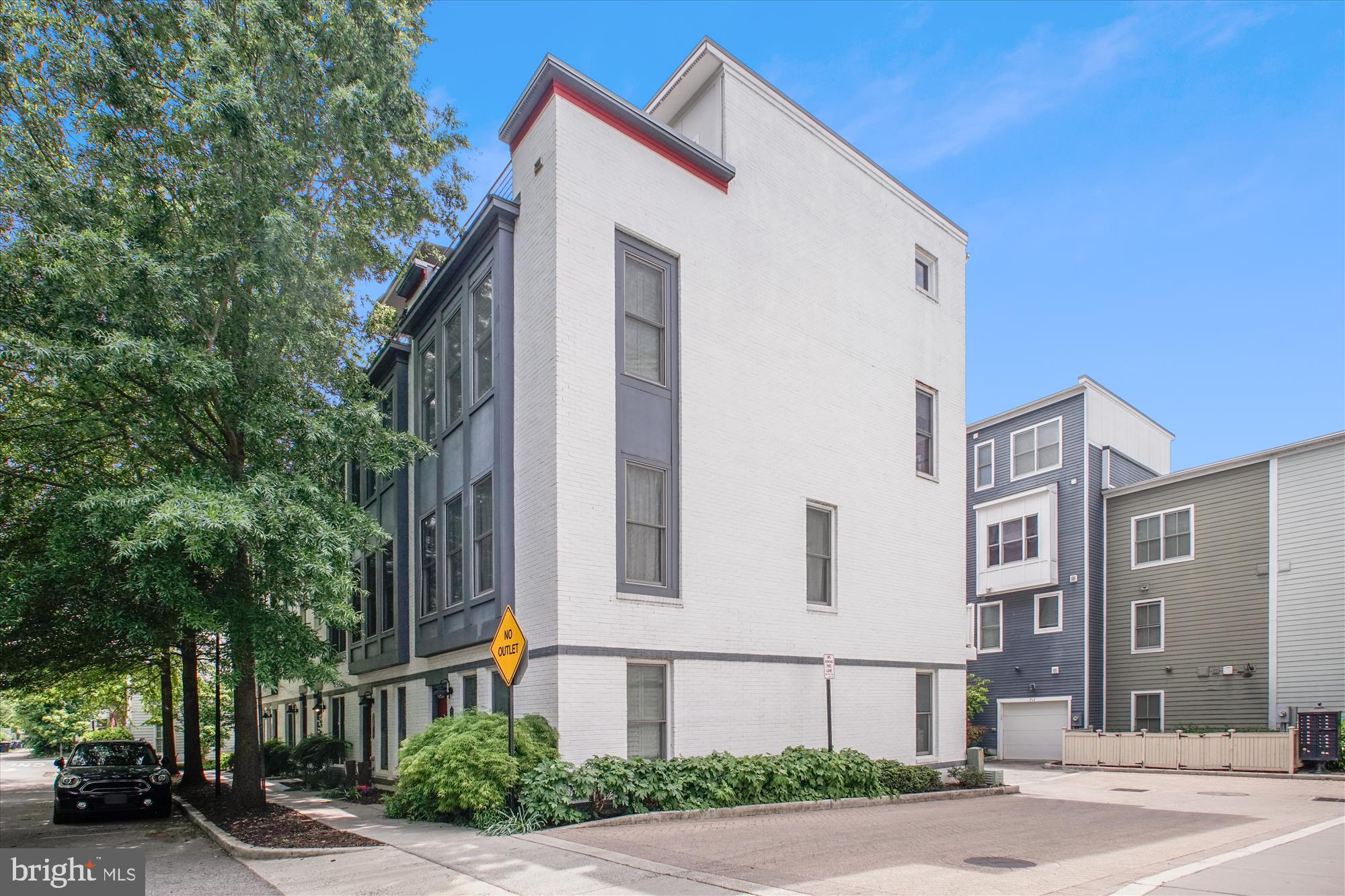 JAMES BLAND HOMES - Residential Lease