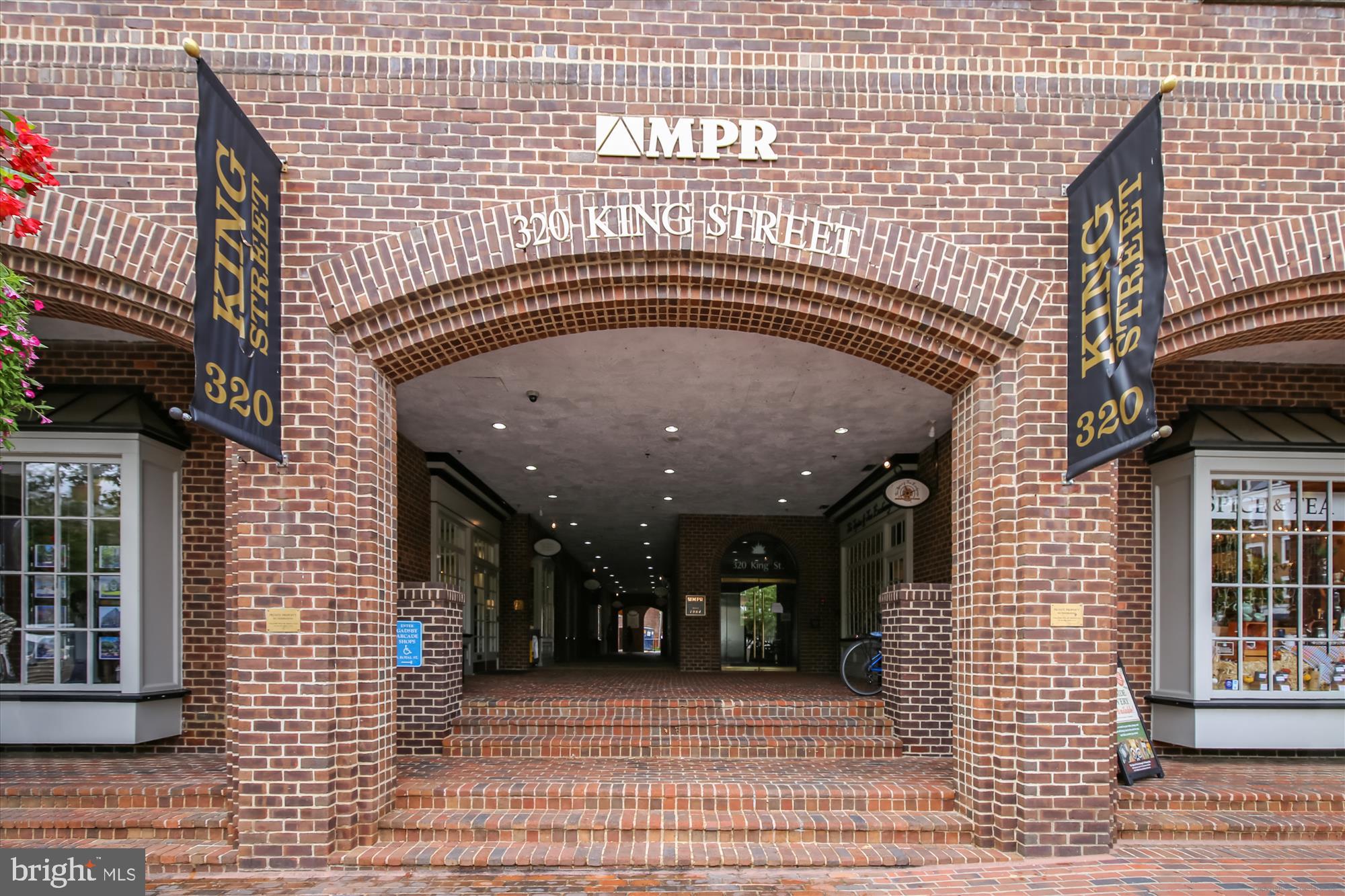 JAMES BLAND HOMES - Residential Lease