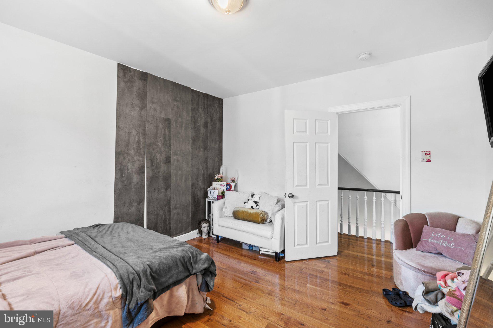 CHELTENHAM - Residential