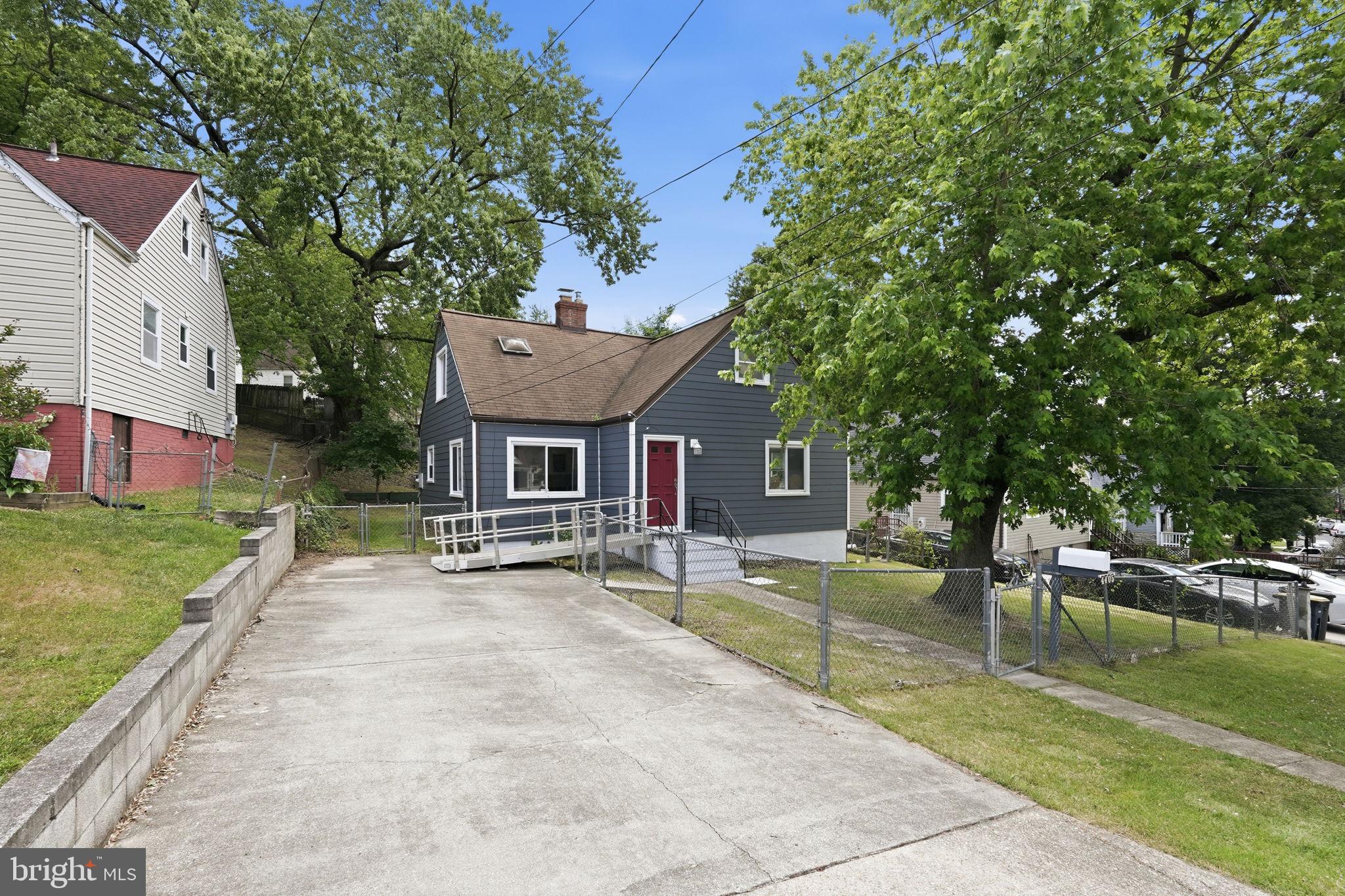 WASHINGTON SUBURBAN HOME - Residential