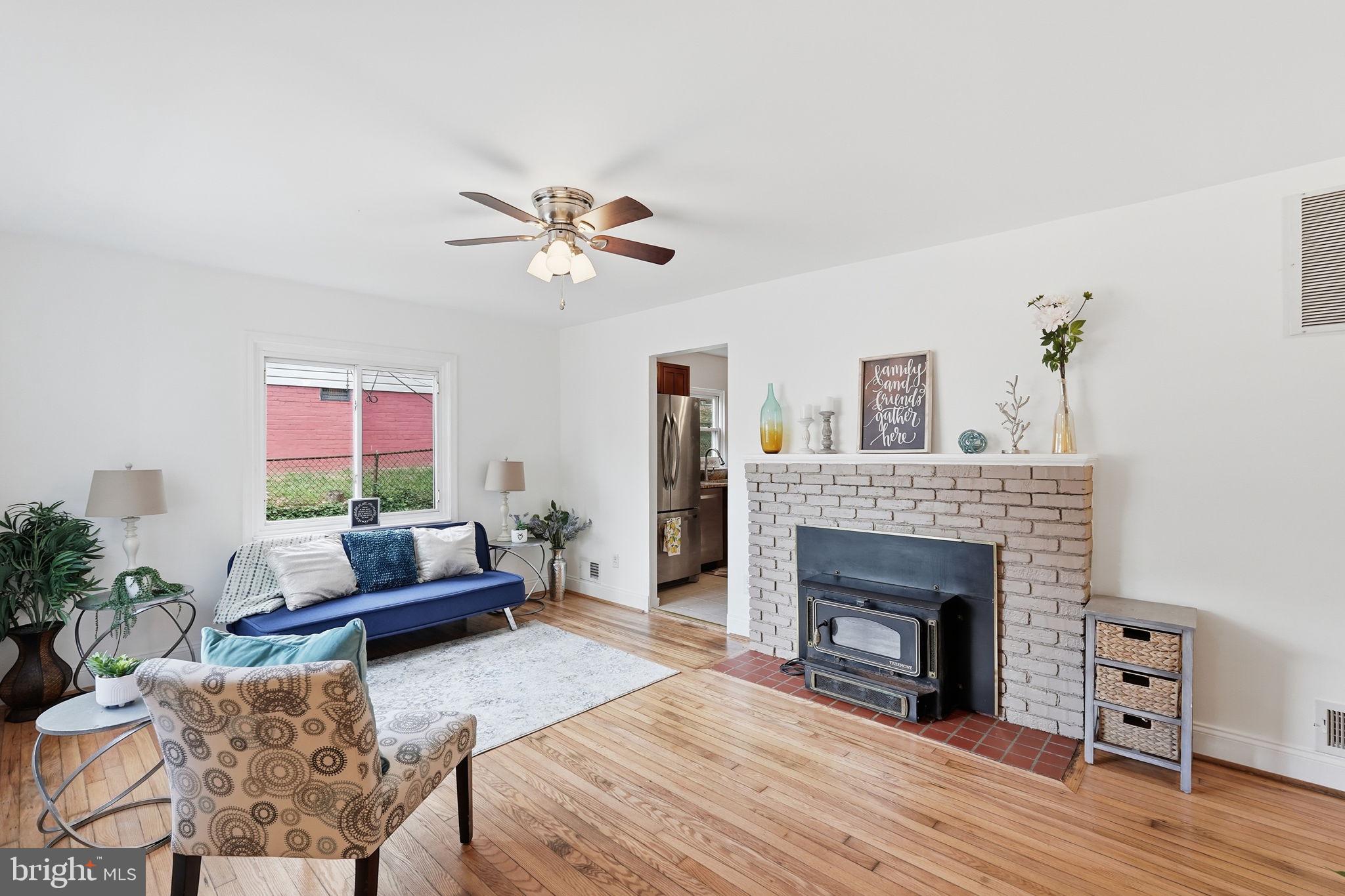 WASHINGTON SUBURBAN HOME - Residential