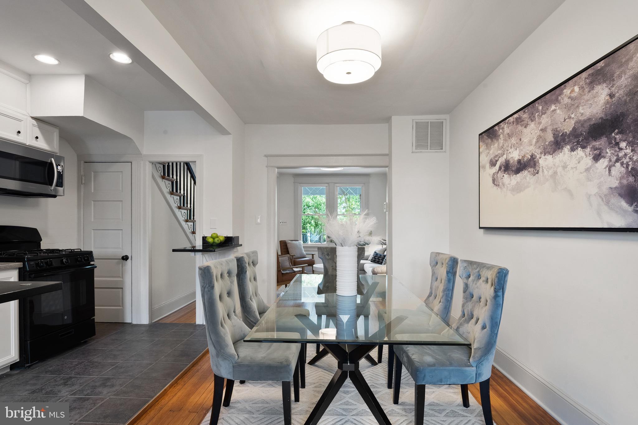 HILL EAST - Residential