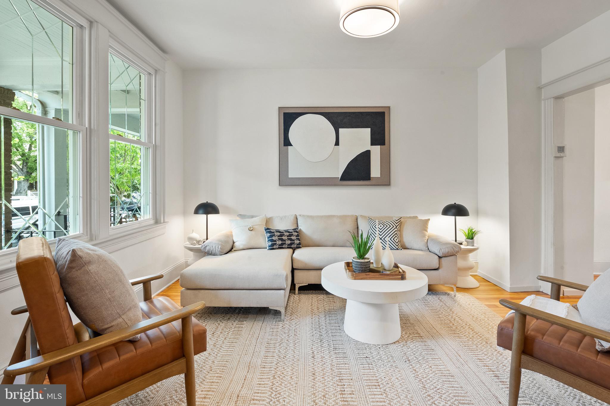 HILL EAST - Residential