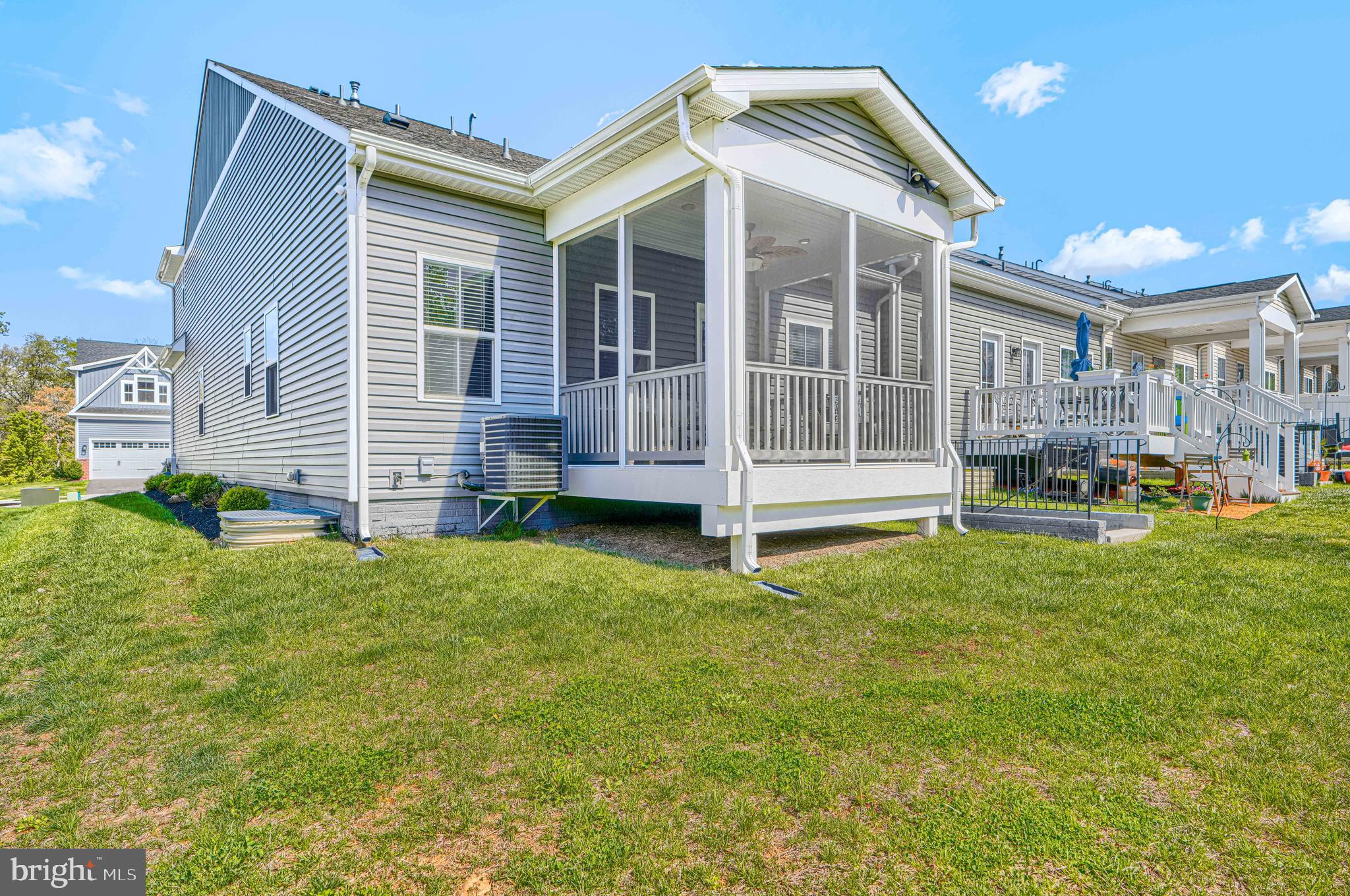 JAMES RUN CARRIAGE HOMES - Residential