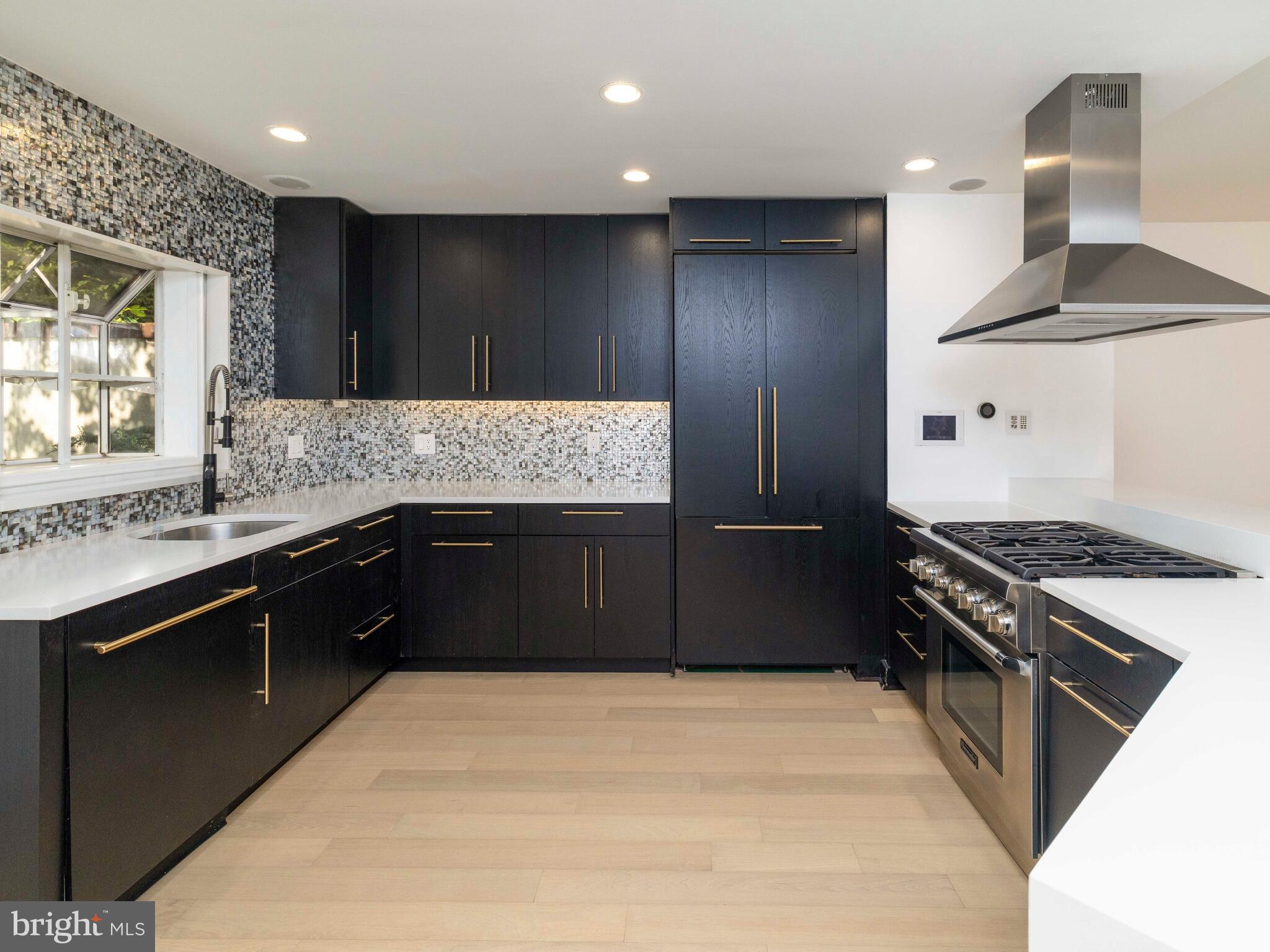 SOCIETY HILL - Residential