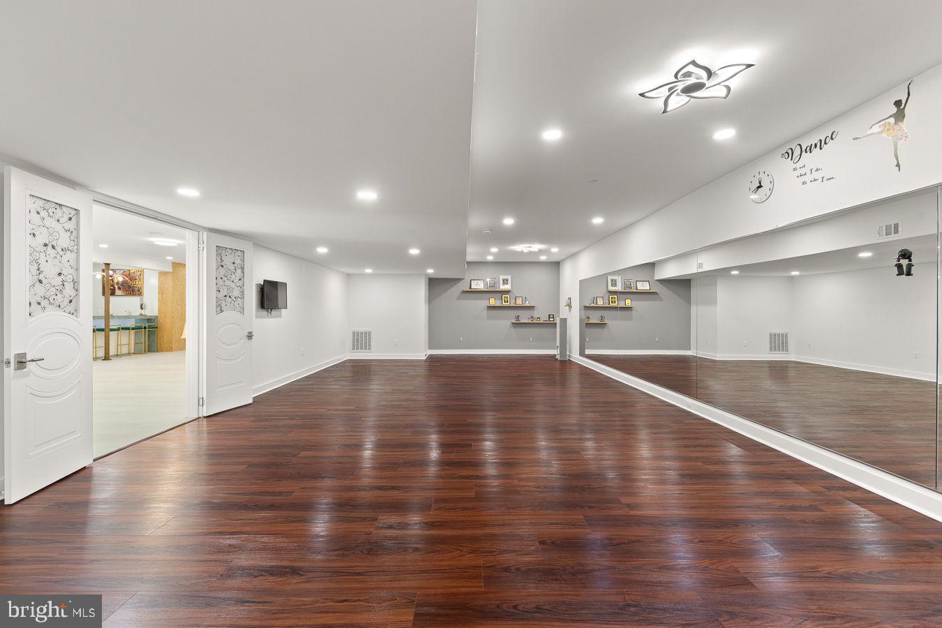 TANAGER - Residential