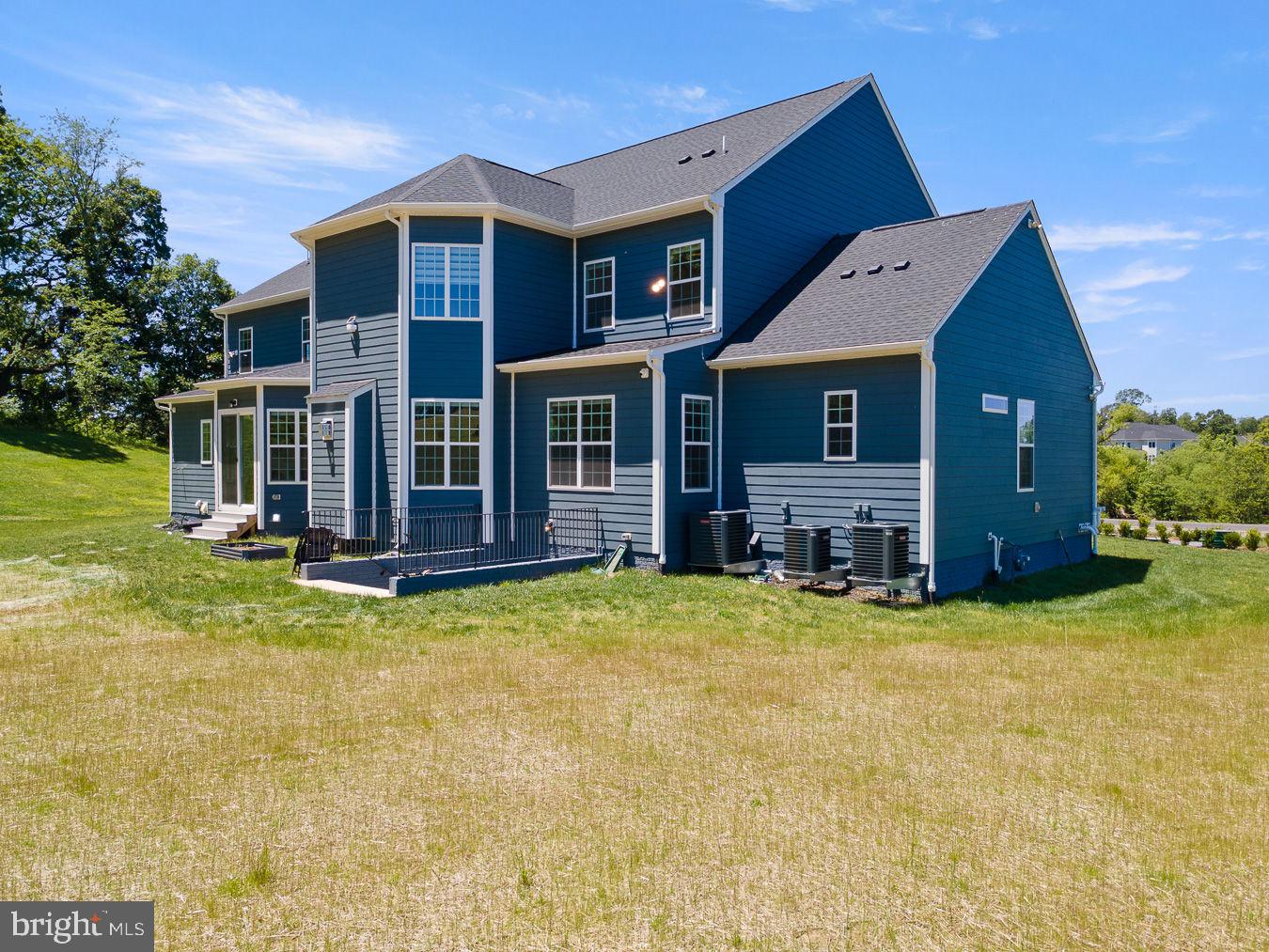 TANAGER - Residential