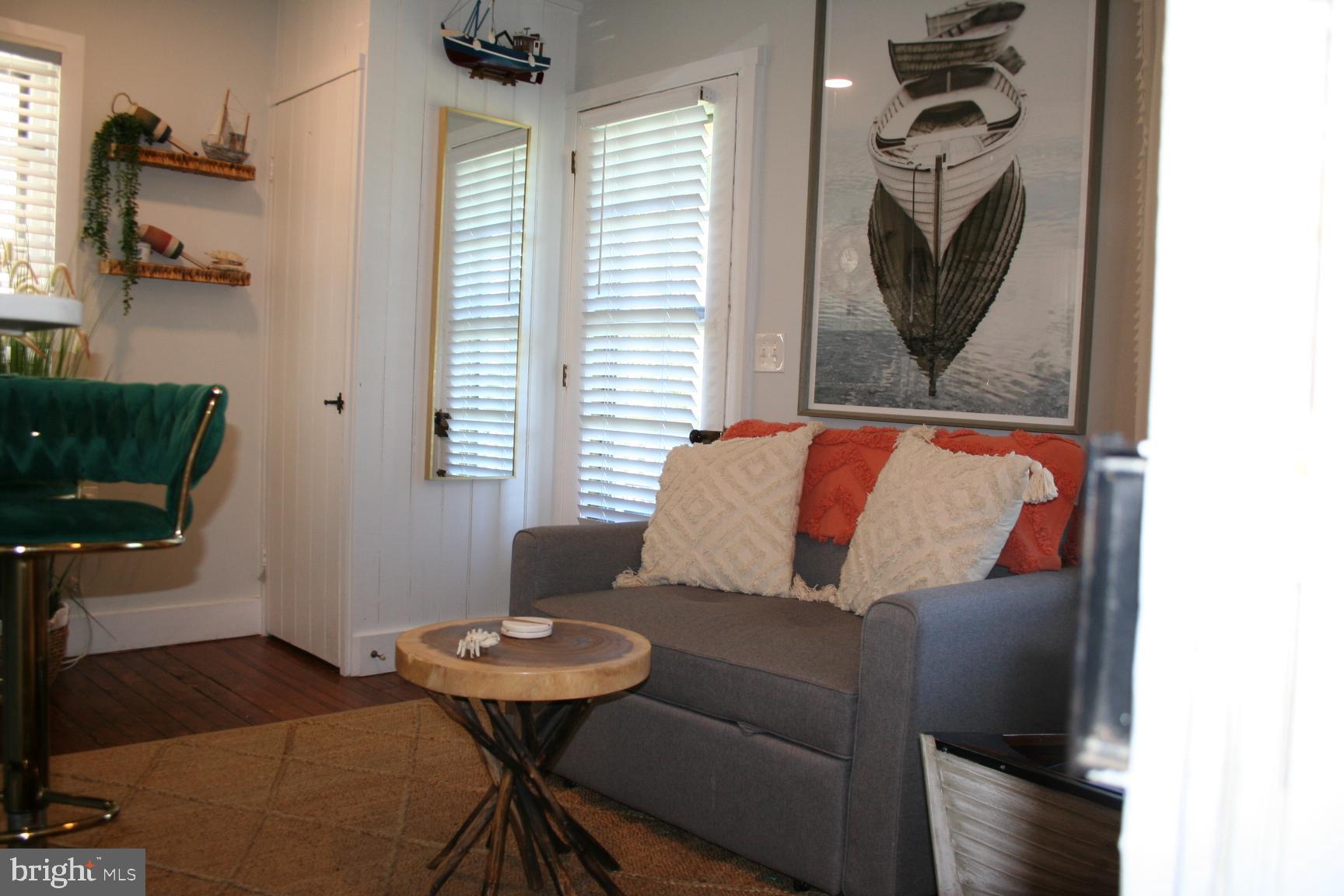 CENTREVILLE - Residential