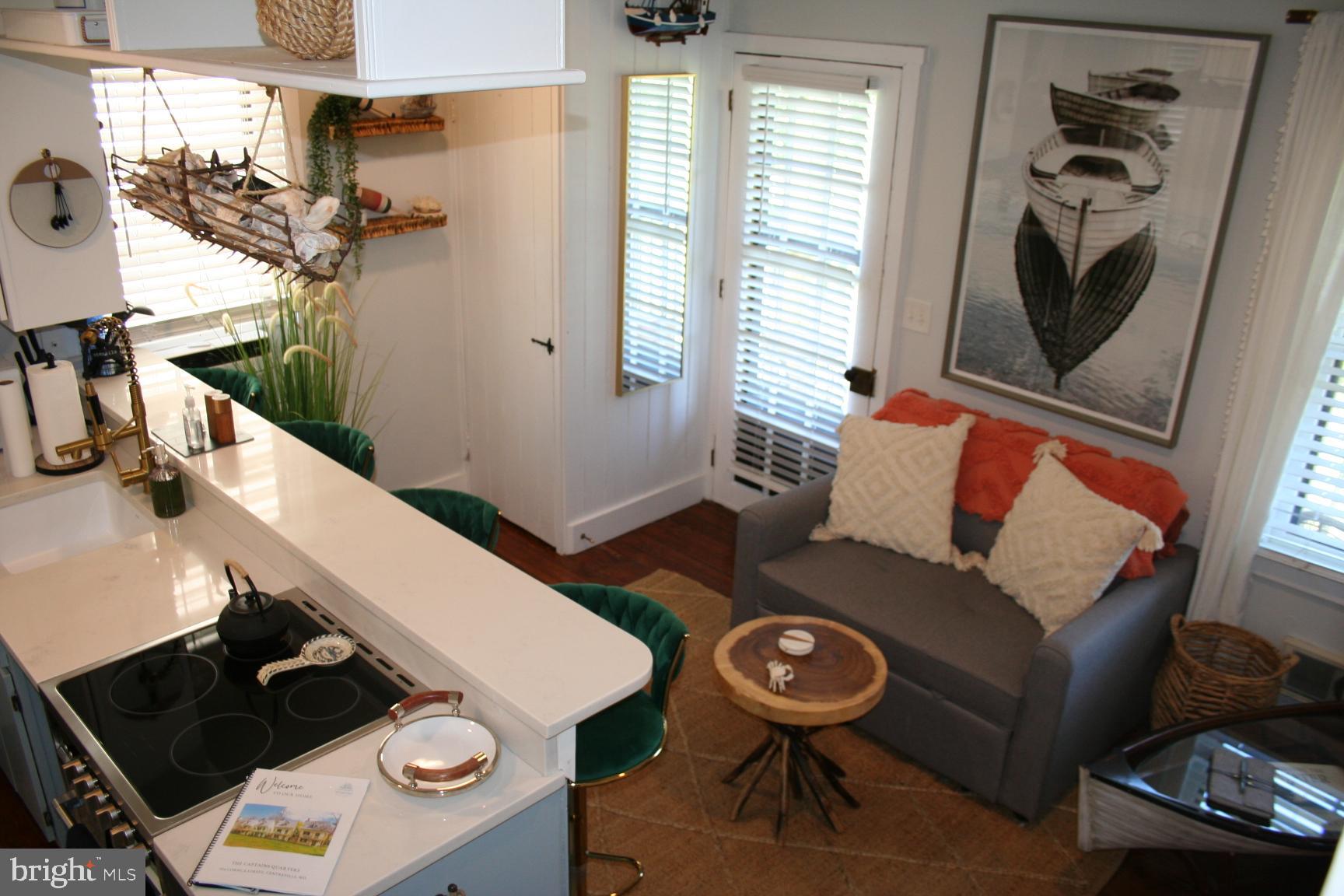 CENTREVILLE - Residential