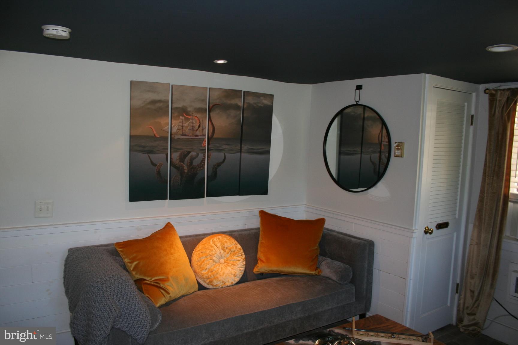 CENTREVILLE - Residential