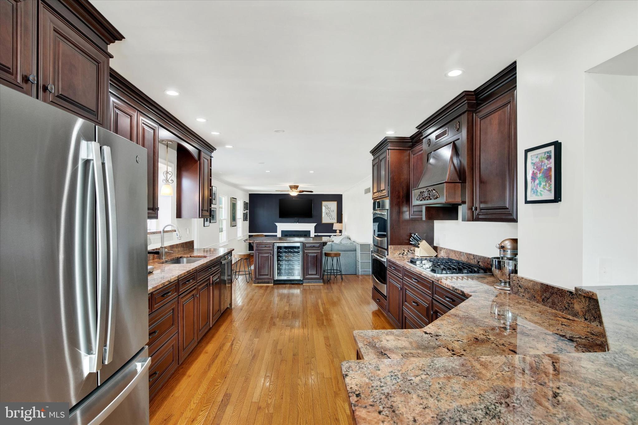 FOREST LAKES - Residential