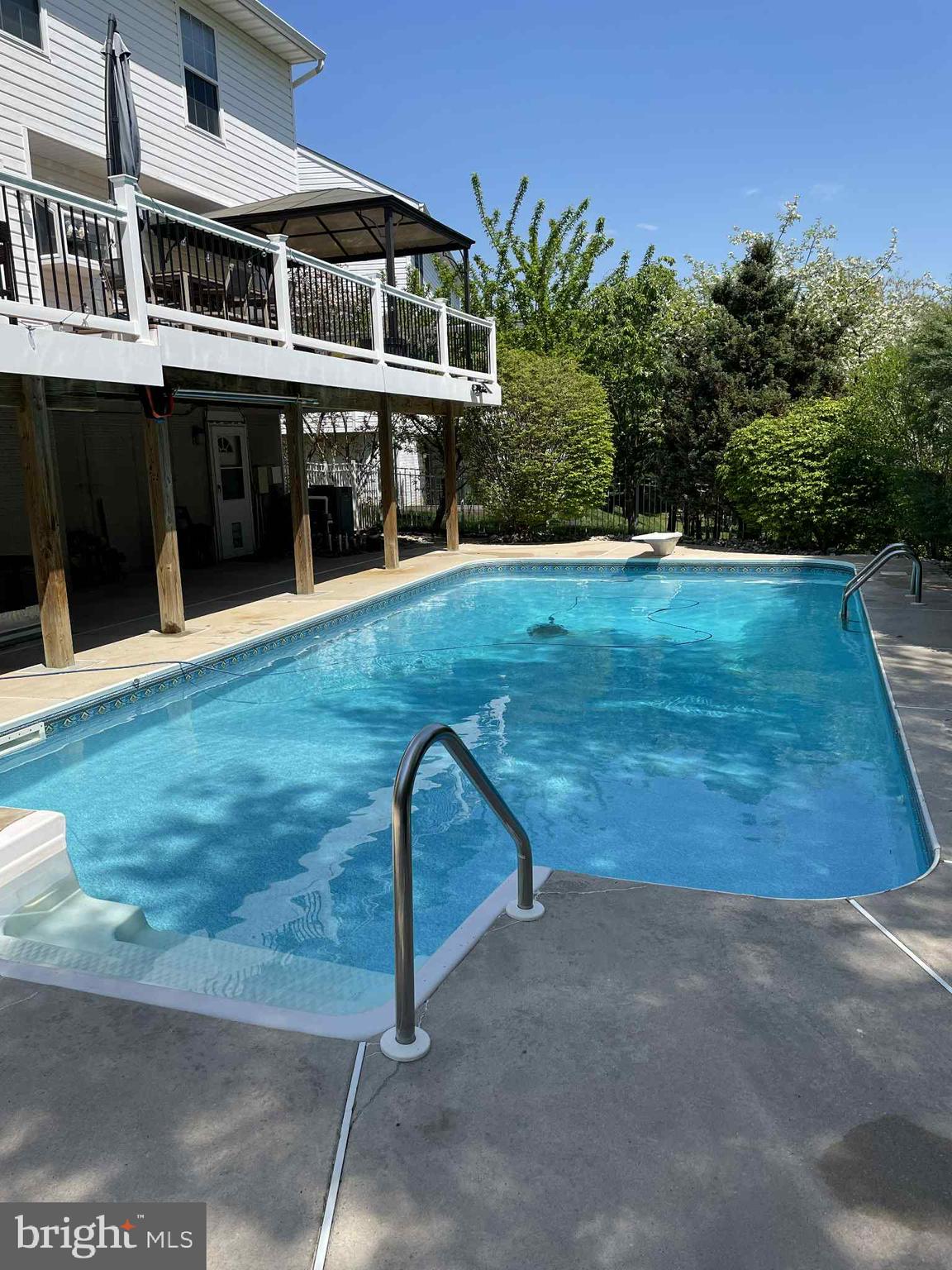 FOREST LAKES - Residential