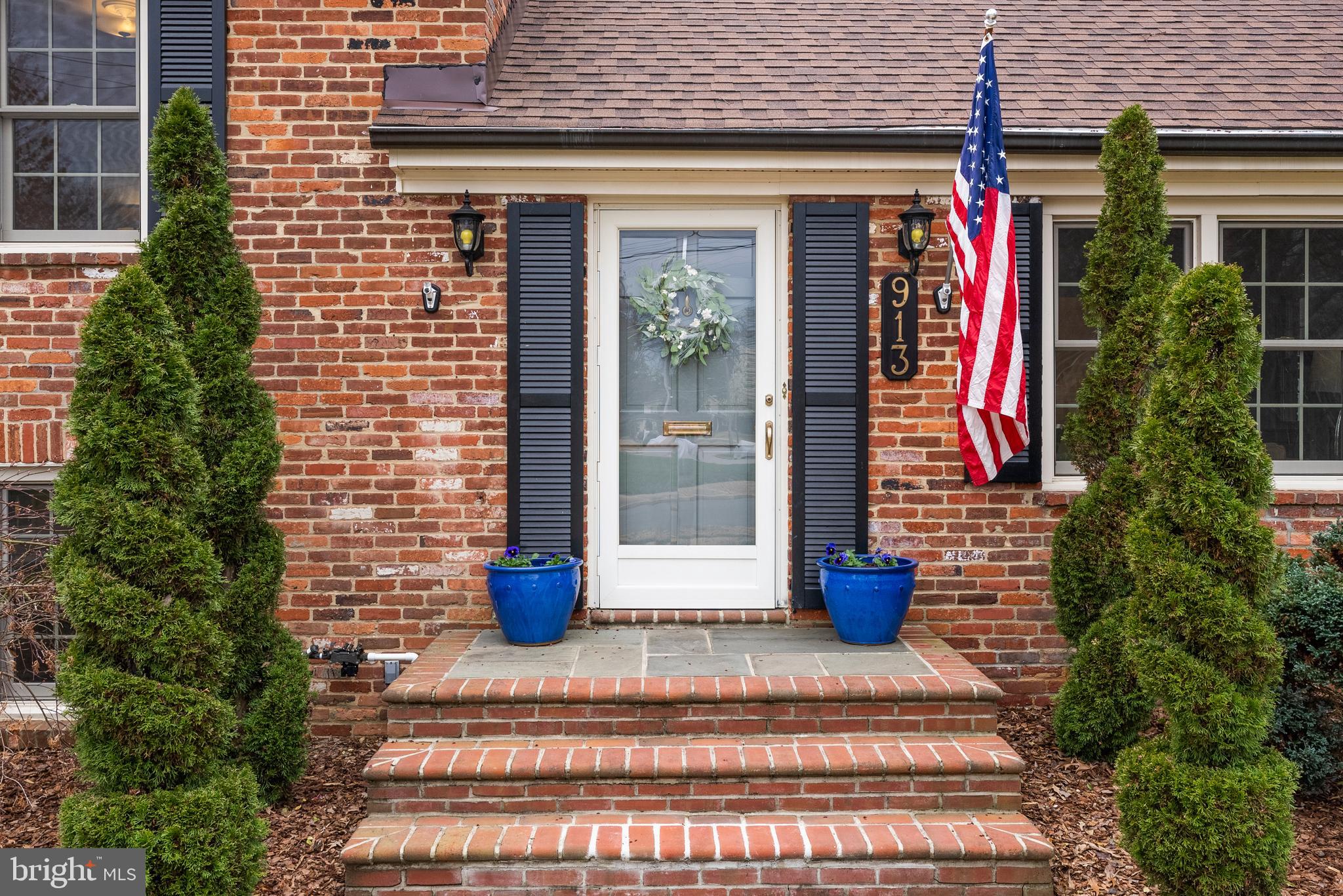 WAYNEWOOD - Residential