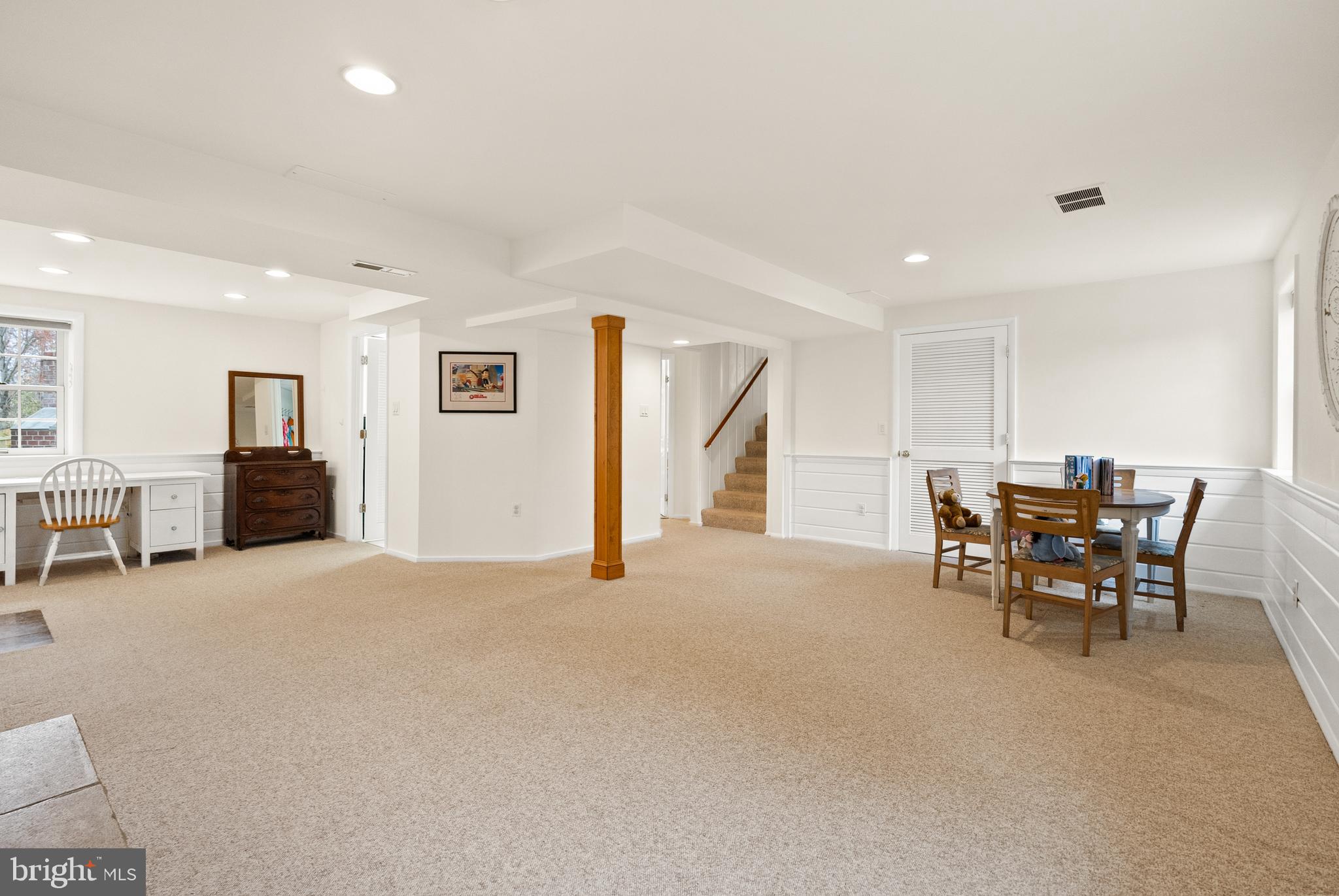 WAYNEWOOD - Residential