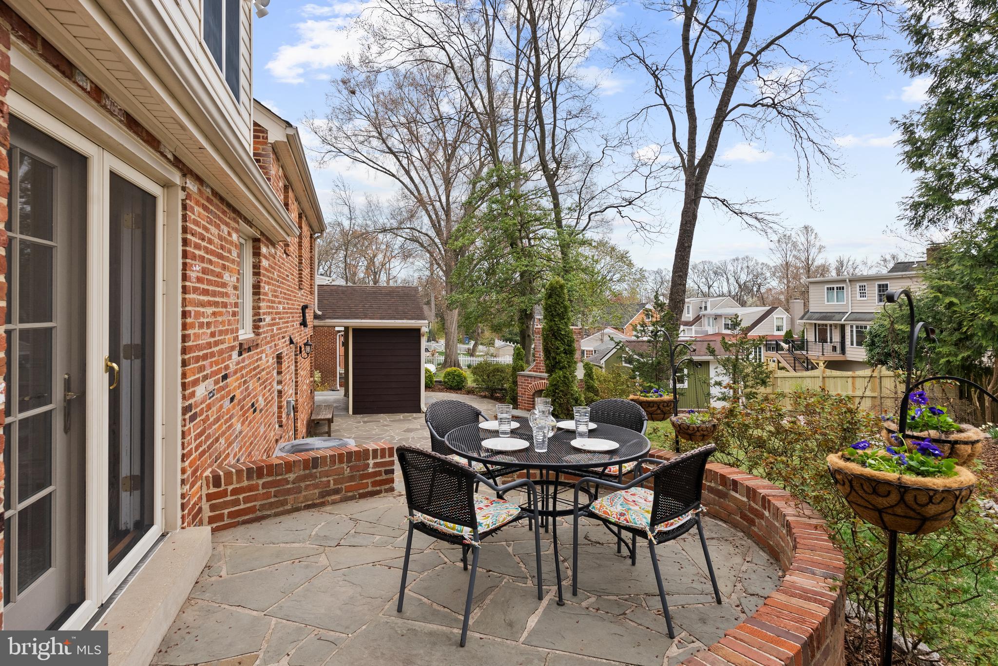 WAYNEWOOD - Residential