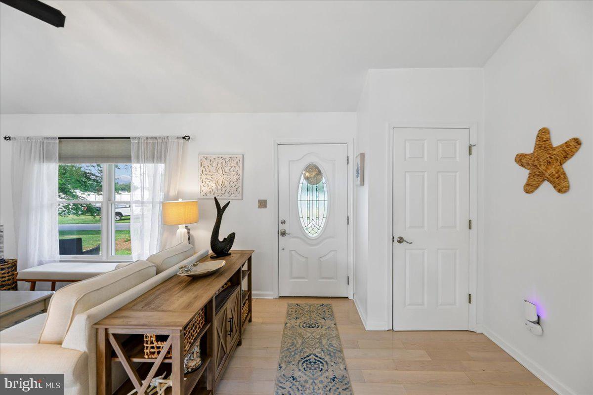 WHITES CREEK MANOR - Residential