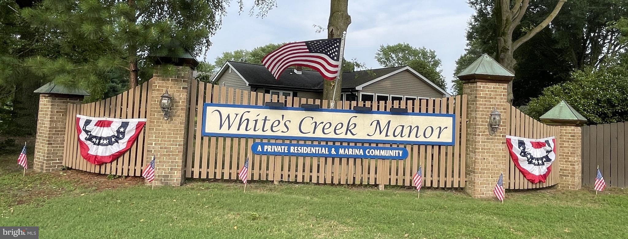 WHITES CREEK MANOR - Residential