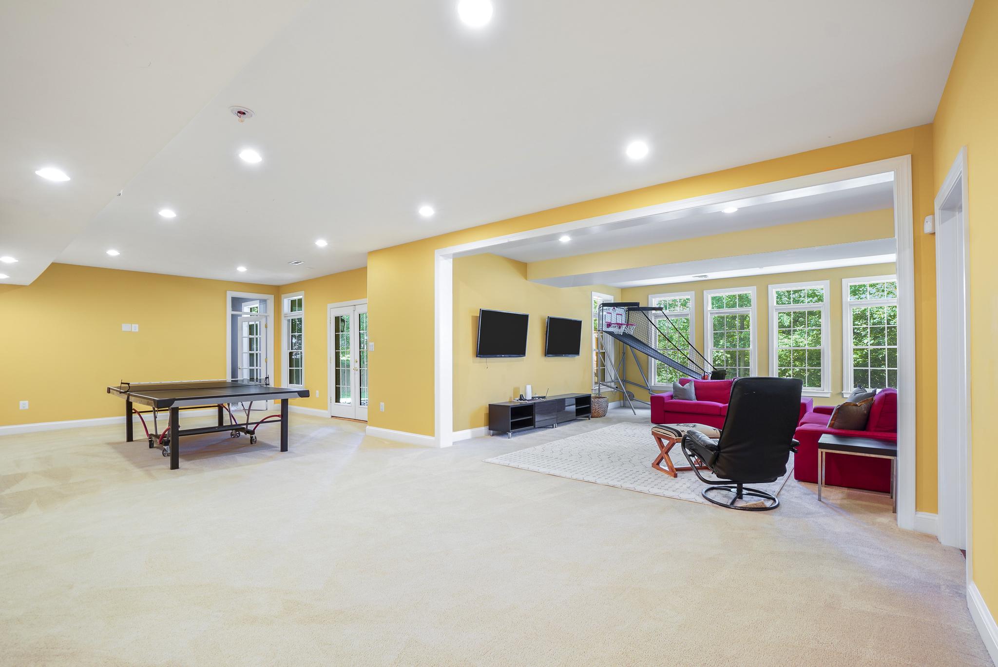 BIG PINES VILLAGE - Residential