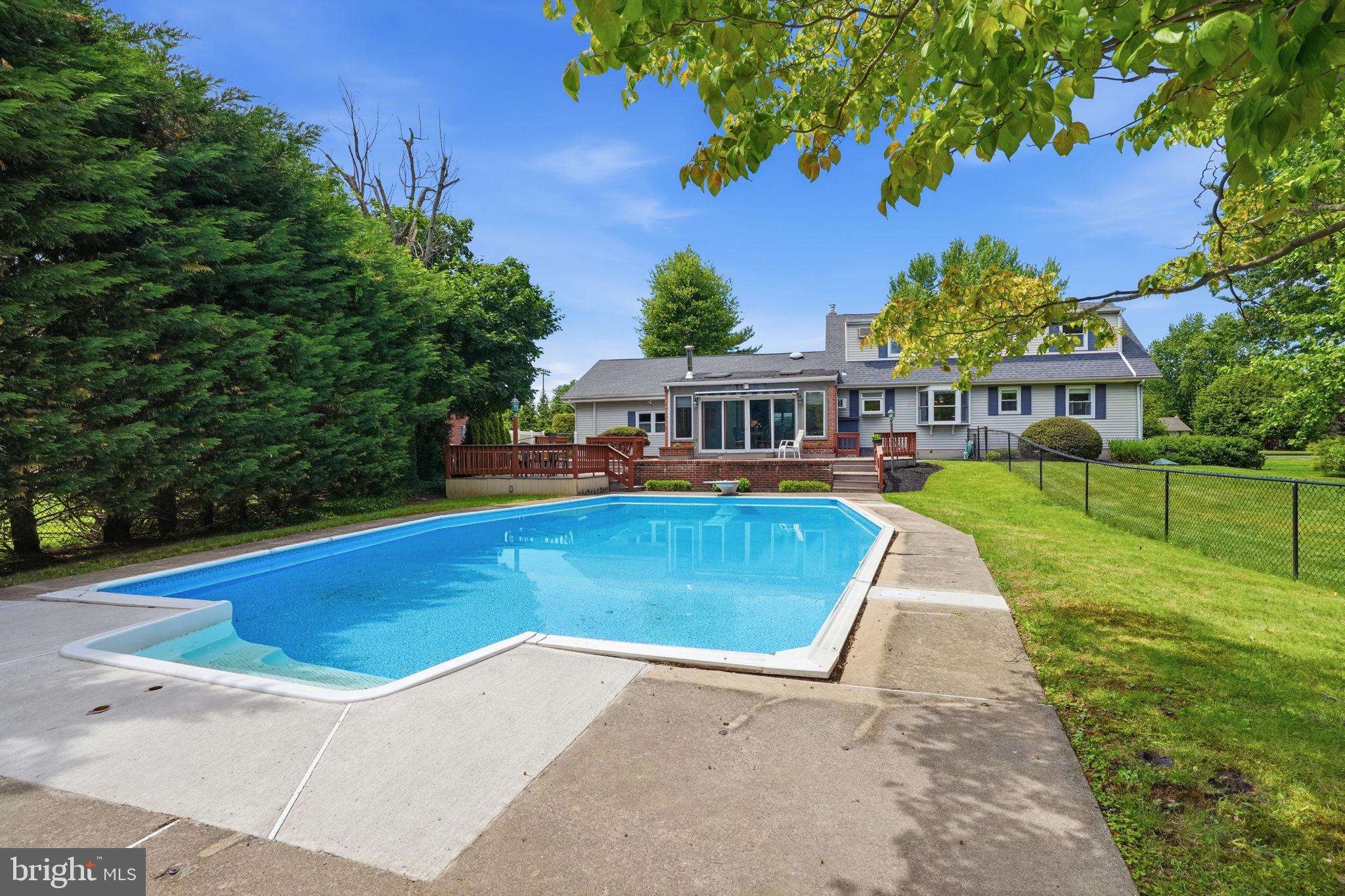 SALEM POINT - Residential