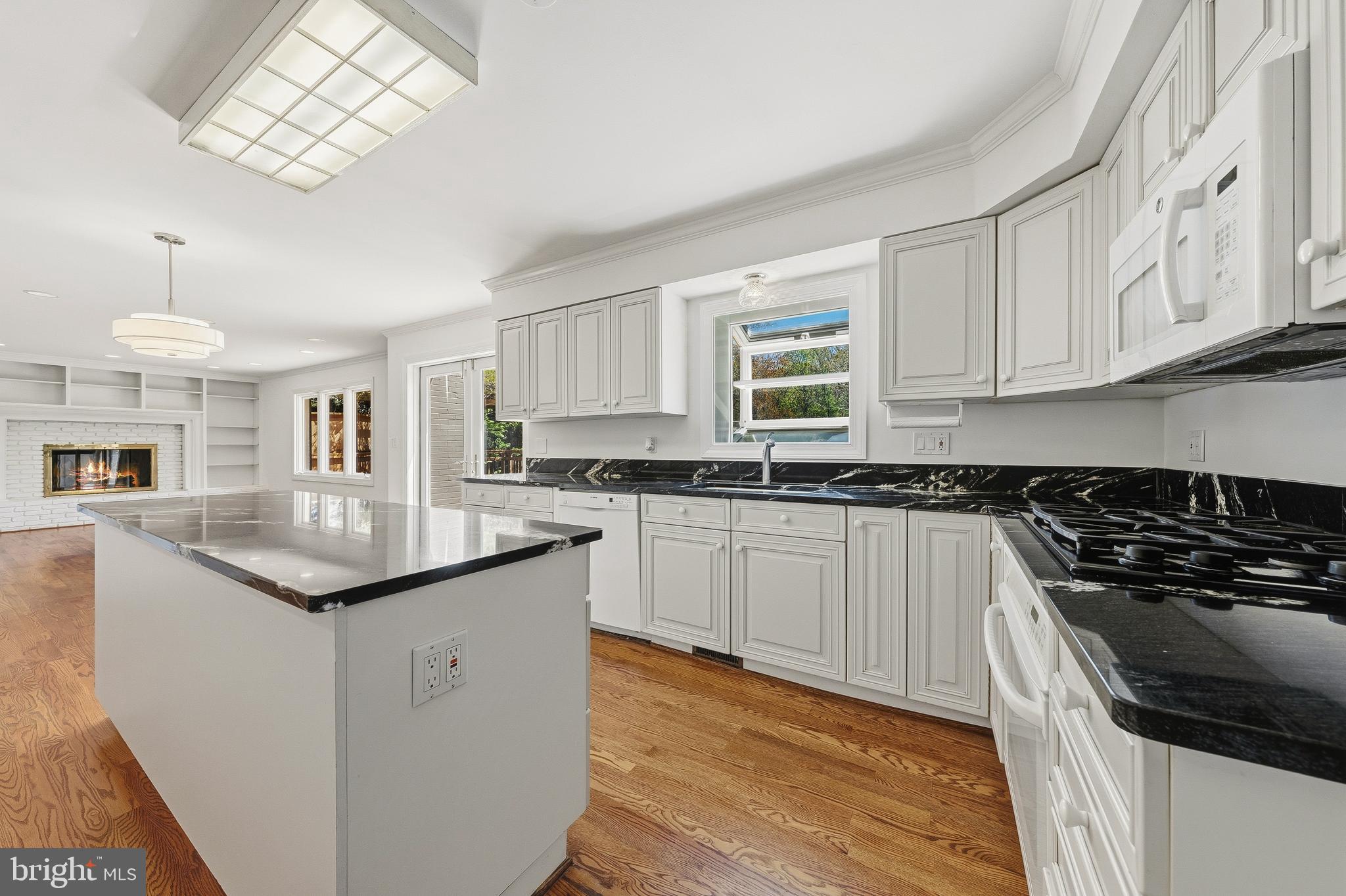 CARLIN TERRACE - Residential