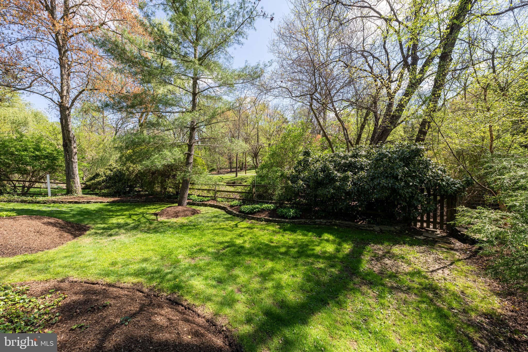 CARLIN TERRACE - Residential