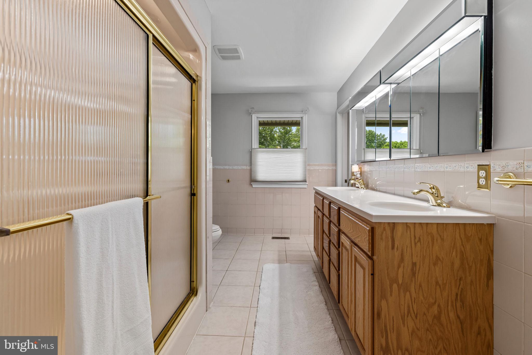 WOODRIDGE MANOR - Residential