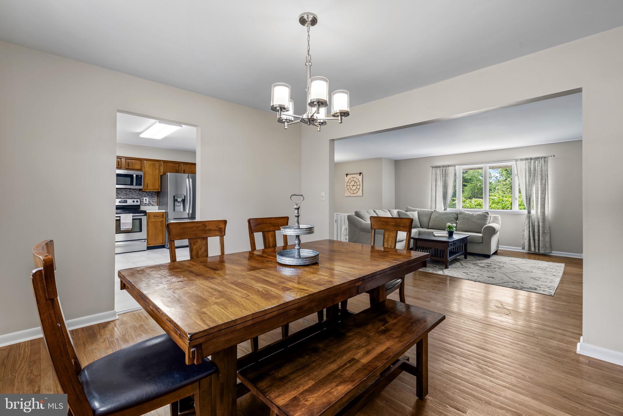 WOODRIDGE MANOR - Residential