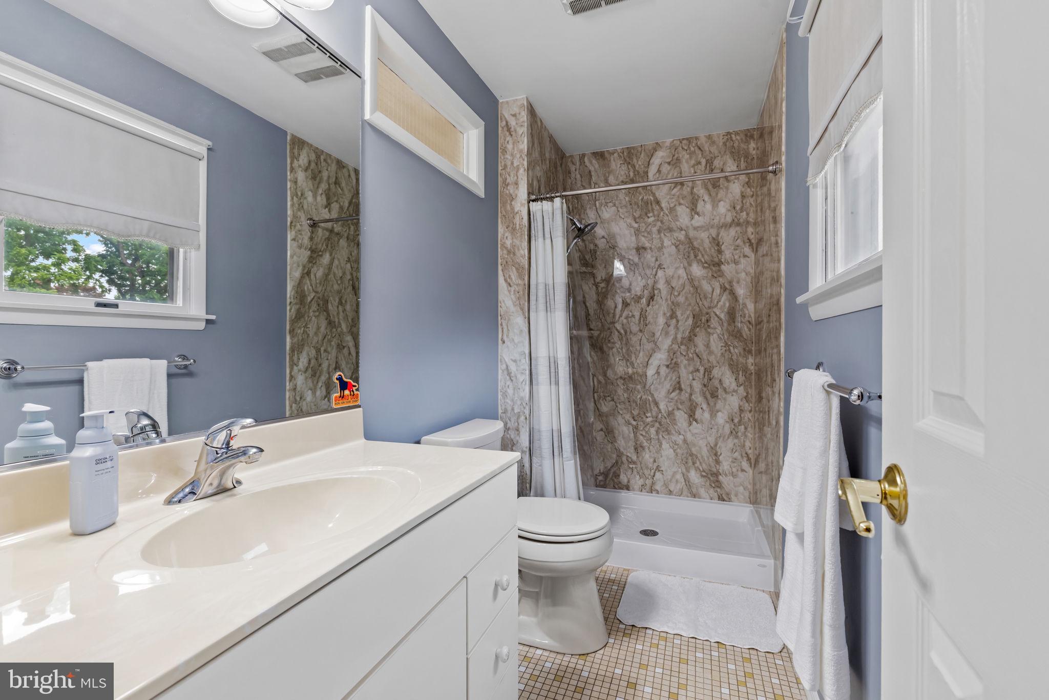 WOODRIDGE MANOR - Residential